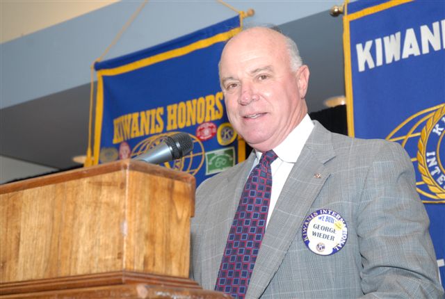 congressmanjohnlinder08-28-071.jpg